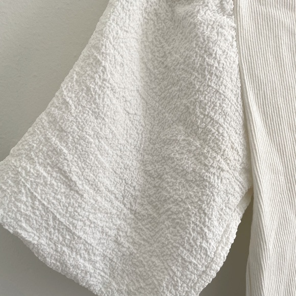 Buffalo top 🤍 - Picture 2 of 4